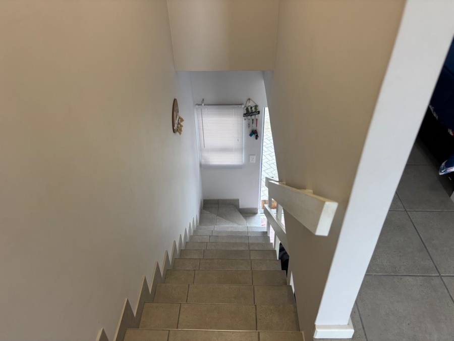 2 Bedroom Property for Sale in Eersterivier Western Cape